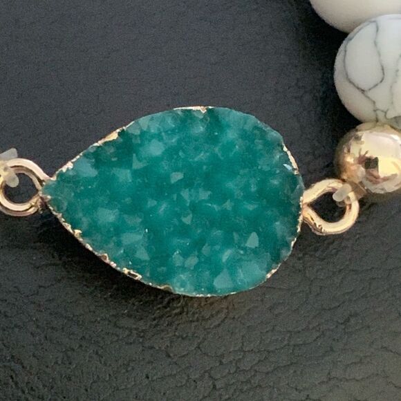 Teal Blue Stone Bracelet - Faux Drusy Druzy Quartz, Howlite Beads- Stretch NEW - Picture 5 of 10